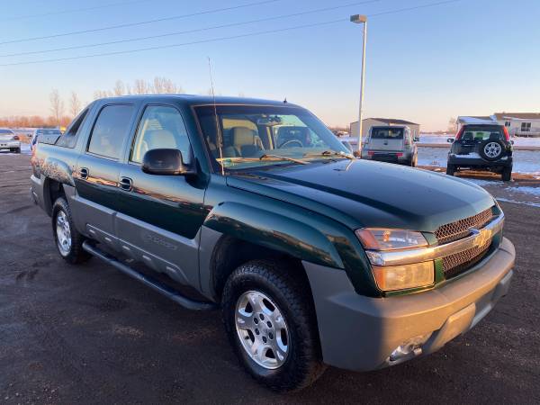 2002 Chevy Avalanche LT 4x4**ONLY 148,000 Miles** - cars & trucks -... for sale in Sioux Falls, SD – photo 3