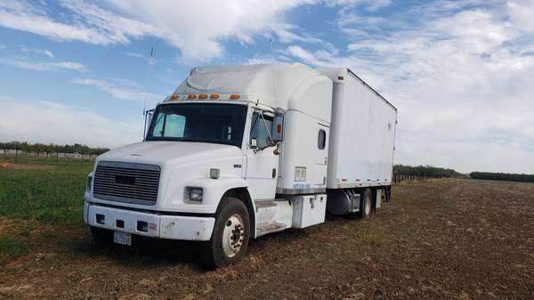 2000 freightliner fl80 for sale in Patterson, CA – photo 3