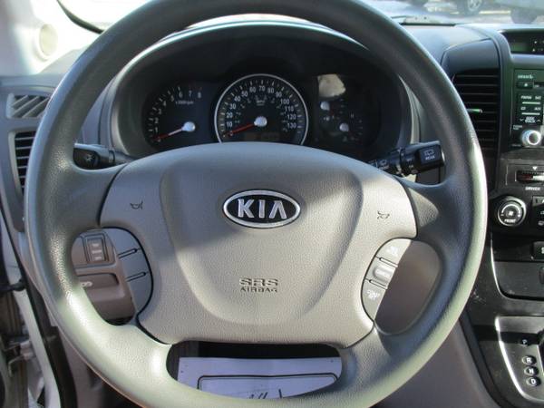 2009 Kia Sedona - - by dealer - vehicle automotive sale for sale in Marion, IA – photo 12
