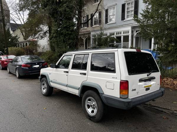 1998 Jeep Cherokee Sport 4WD - cars & trucks - by owner - vehicle... for sale in Philadelphia, PA – photo 5
