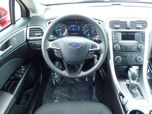 2013 Ford Fusion sedan SE (Bordeaux Reserve) GUARANTEED for sale in Sterling Heights, MI – photo 17