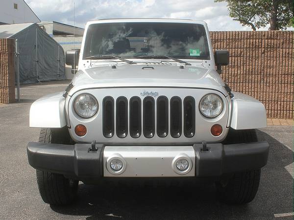 2012 JEEP WRANGLER UNLIMITED SAHARA 4X4 * LEATHER * NAV * NEW TOP!! for sale in West Berlin, NJ – photo 6
