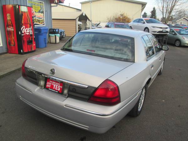 FM Jones and Sons 2008 Mercury Grans Marquis LS - cars & trucks - by... for sale in Eugene, OR – photo 2