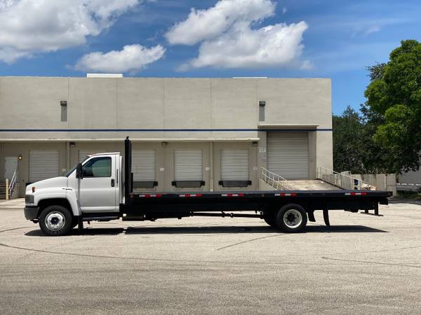 2005 GMC C5500 24 Foot Flatbed 8 1L Gas - - by for sale in West Palm Beach, SC – photo 4