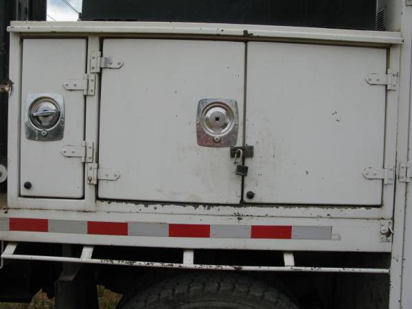 2000 International 4700 Service Truck Automatic for sale in Marietta, GA – photo 9