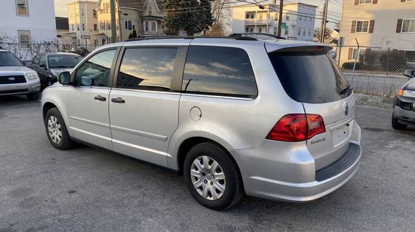 2009 Volkswagen VW Routan S Minivan*Same as Grand... for sale in Manchester, MA – photo 3