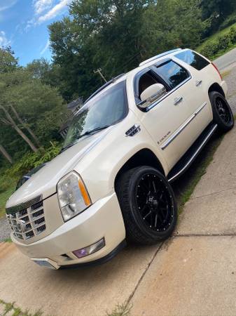2008 Cadillac Escalade for sale in Other, CT – photo 6