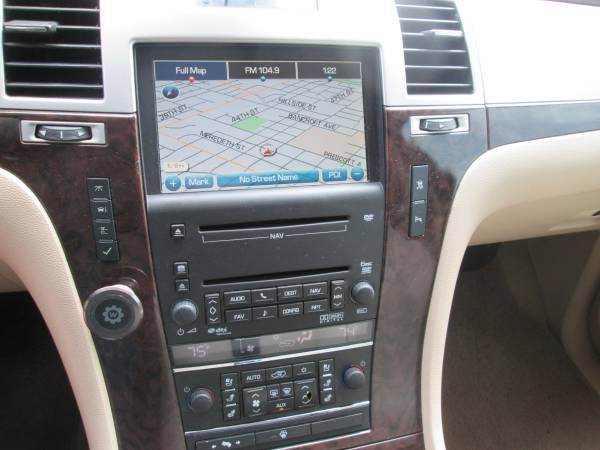 2007 CADILLAC ESCALADE LUXURY - cars & trucks - by dealer - vehicle... for sale in Lincoln, NE – photo 12