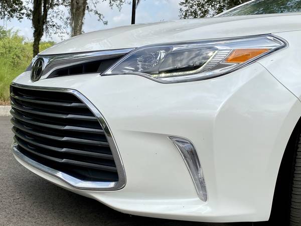 Magnificent 2017 Toyota Avalon Limited for sale in Mount Pleasant, SC – photo 3