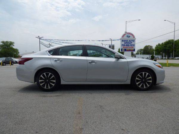 2018 Nissan Altima 2.5 SV Holiday Special for sale in Burbank, IL – photo 15