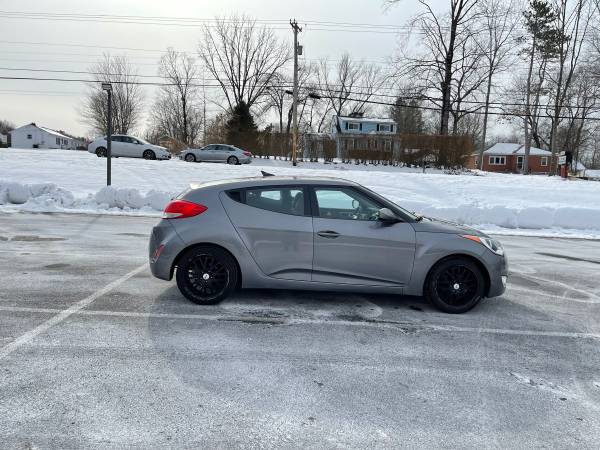 2012 Hyundai Veloster 6 Speed Manual for sale in Wappingers Falls, NY – photo 9