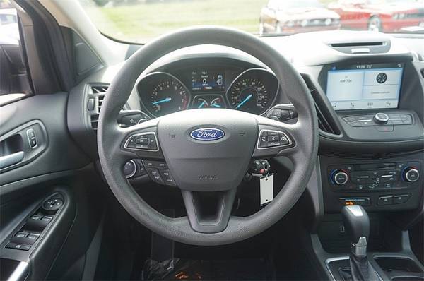 2017 Ford Escape 4d SUV FWD SE for sale in Cincinnati, OH – photo 9