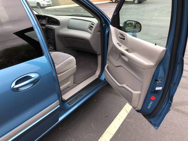 03 Ford Windstar SE - cars & trucks - by owner - vehicle automotive... for sale in Sterling Heights, MI – photo 7