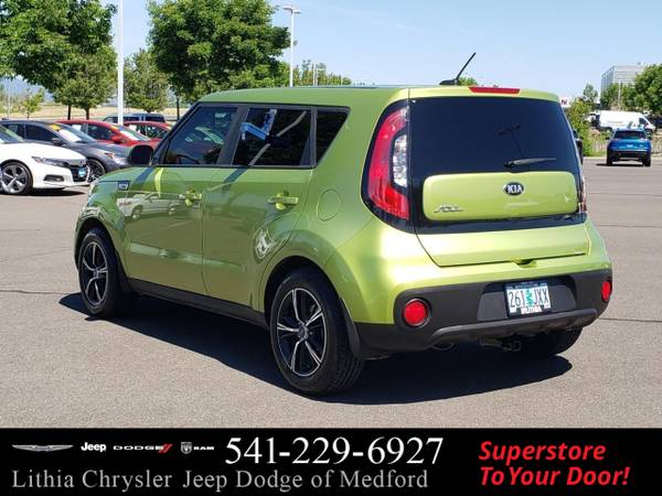 2017 Kia Soul Base Manual - - by dealer - vehicle for sale in Medford, OR – photo 4