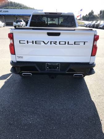 2020 Chevy Chevrolet Silverado 1500 LT Trail Boss pickup White -... for sale in Boone, NC – photo 13