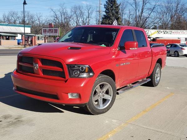 2011 Ram 1500 Crew Cab - Financing Available! - cars & trucks - by... for sale in Monroe, WI – photo 2