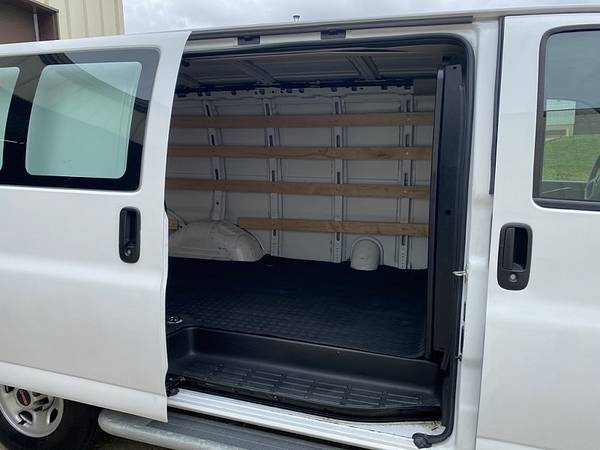 2019 GMC Savana Cargo Van 2500 - - by dealer - vehicle for sale in Cincinnati, OH – photo 16
