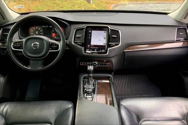 2016 Volvo XC90 T6 Momentum Sport Utility 4D SUV - cars & trucks -... for sale in Sykesville, MD – photo 10