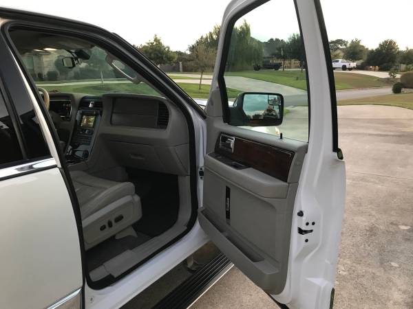 2013 Lincoln Navigator L - White for sale in New Braunfels, TX – photo 15