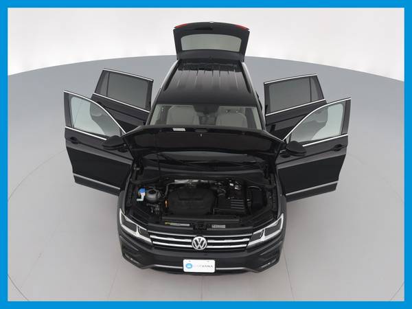 2018 VW Volkswagen Tiguan 2 0T SE 4MOTION Sport Utility 4D suv Black for sale in NEWARK, NY – photo 22