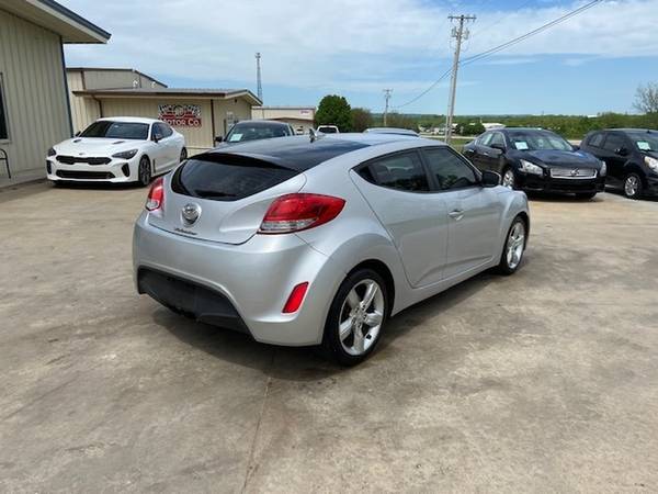 2012 Hyundai Veloster 3dr Cpe Auto w/Gray Int FREE CARFAX - cars for sale in Catoosa, OK – photo 12