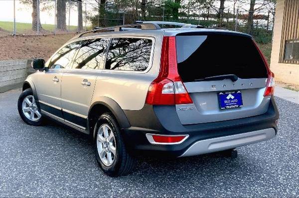 2013 Volvo XC70 3.2 Premier Wagon 4D Wagon - cars & trucks - by... for sale in Sykesville, MD – photo 4