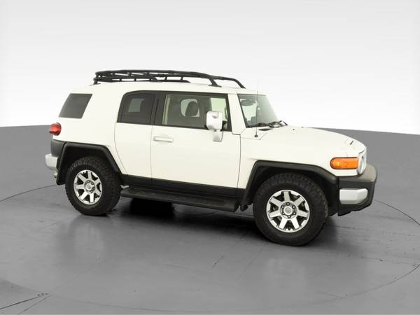 2014 Toyota FJ Cruiser Sport Utility 2D suv White - FINANCE ONLINE -... for sale in Albany, NY – photo 14