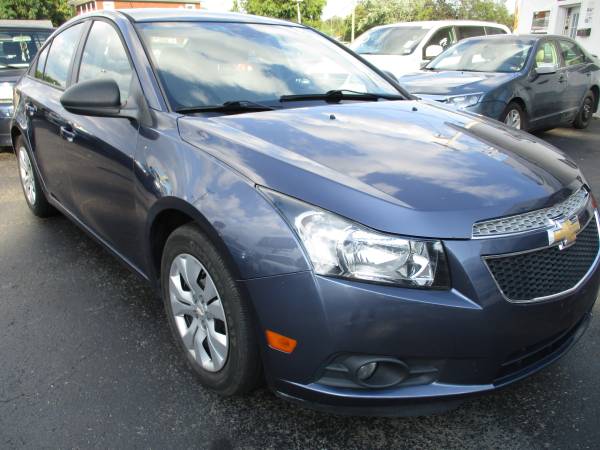 2013 Chevy Cruze LS **Low Miles/Cold AC & Clean Title** - cars &... for sale in Roanoke, VA – photo 3