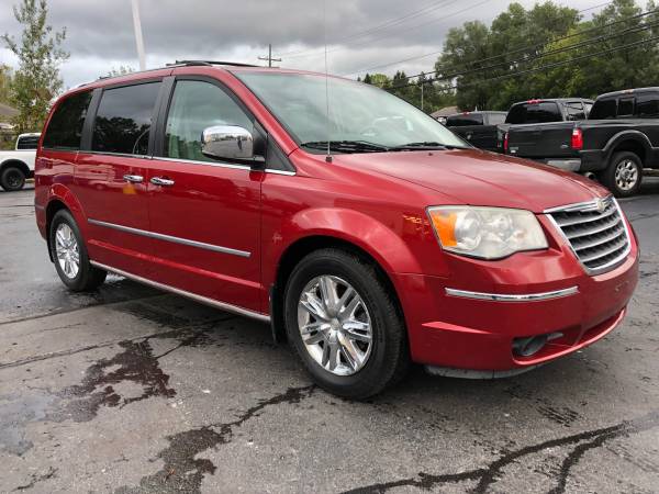 Clean! 2008 Chrysler Town & Country! Loaded! 3rd Row! for sale in Ortonville, MI – photo 7
