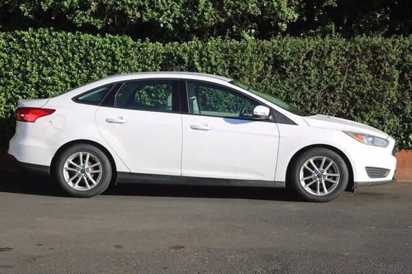 2016 Ford Focus SE Sedan - cars & trucks - by dealer - vehicle... for sale in Lincoln City, OR – photo 3