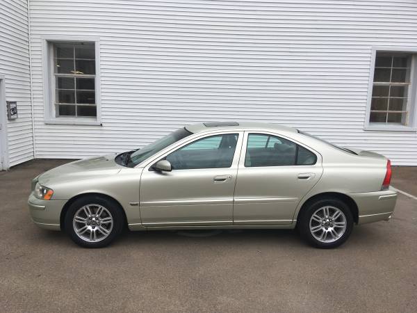 2005 Volvo S60 only 76K - - by dealer - vehicle for sale in Quarryville, PA – photo 2