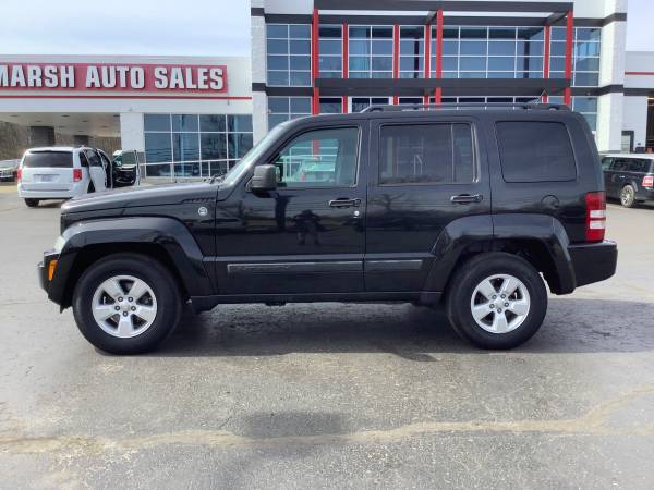 Clean! 2012 Jeep Liberty Sport! 4x4! Dependable! for sale in Ortonville, MI – photo 2