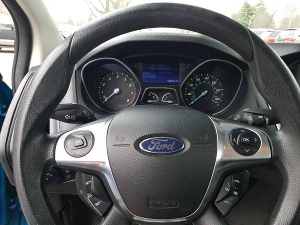 2013 FORD FOCUS SE EZ FINANCING AVAILABLE - cars & trucks - by... for sale in Springfield, IL – photo 3