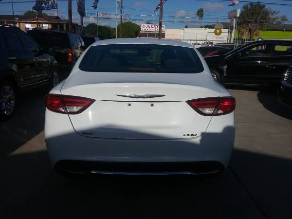 2015 Chrysler 200 - cars & trucks - by owner - vehicle automotive sale for sale in Port Isabel, TX – photo 9