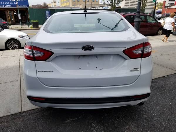 2015 *Ford* *Fusion* *4dr Sedan SE FWD* Oxford White for sale in Brooklyn, NY – photo 4