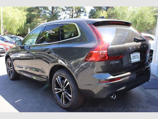 2020 Volvo XC60 T5 AWD Momentum SAVE 6,600 OFF MSRP - cars & trucks... for sale in San Luis Obispo, CA – photo 3