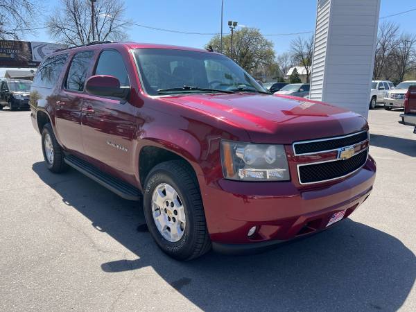 2010 Chevrolet Suburban LT 4x4/3rd Row/Leather/DVD! for sale in Grand Forks, ND – photo 4