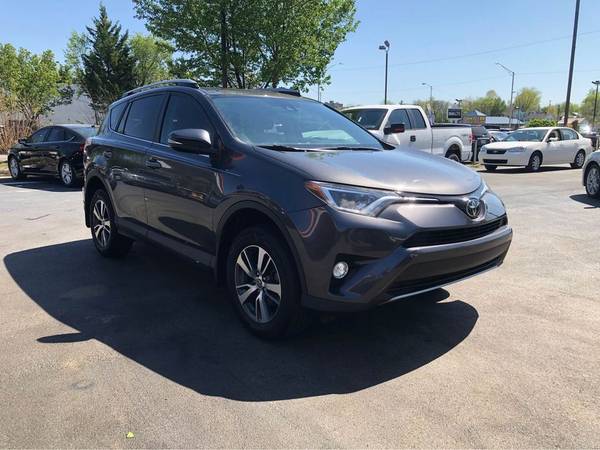 2017 toyota rav4 xle - - by dealer - vehicle for sale in Alcoa, TN – photo 2