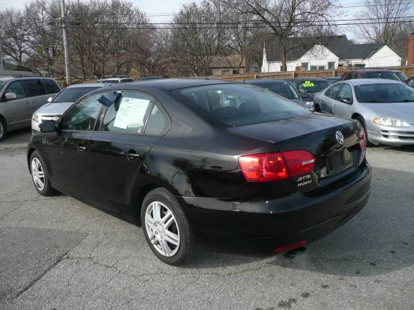 2012 VOLKSWAGON JETTA - cars & trucks - by dealer - vehicle... for sale in KCMO, MO – photo 4