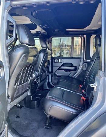 2018 Jeep Wrangler Unlimited Rubicon - - by dealer for sale in Grayslake, WI – photo 9