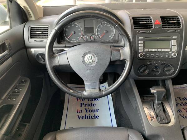 2008 VOLKSWAGEN JEETA - - by dealer - vehicle for sale in MILWAUKEE WI 53209, WI – photo 10