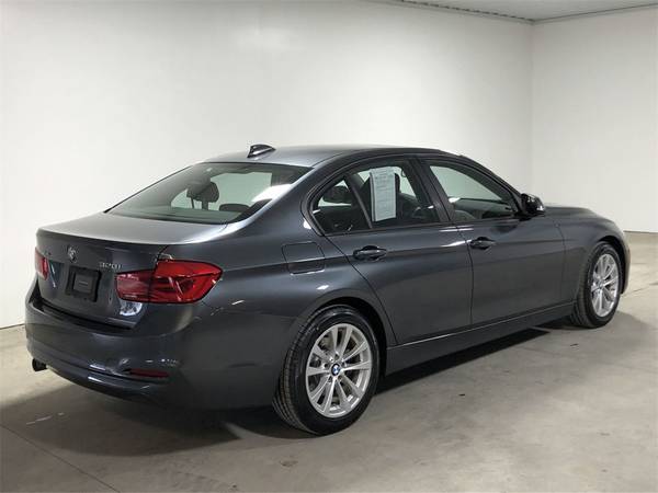 2018 BMW 3 Series 320i xDrive - - by dealer - vehicle for sale in Buffalo, NY – photo 8