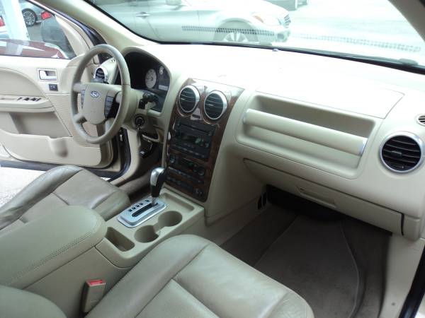 2007 FORD FREESTYLE LIMITED 3 0L V6 CVT FWD WAGON w/3RD ROW SEAT for sale in Indianapolis, IN – photo 20