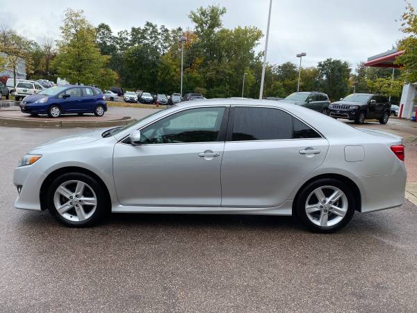 *****2014 TOYOTA CAMRY SE***** - cars & trucks - by dealer - vehicle... for sale in south burlington, VT – photo 4