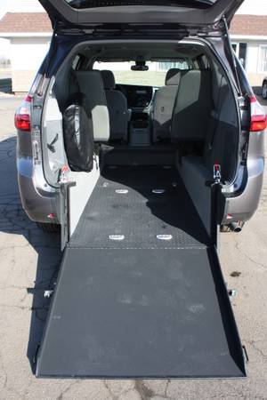 Toyota Sienna Handicap Accessible Wheelchair Van for sale in Jackson, MI – photo 23