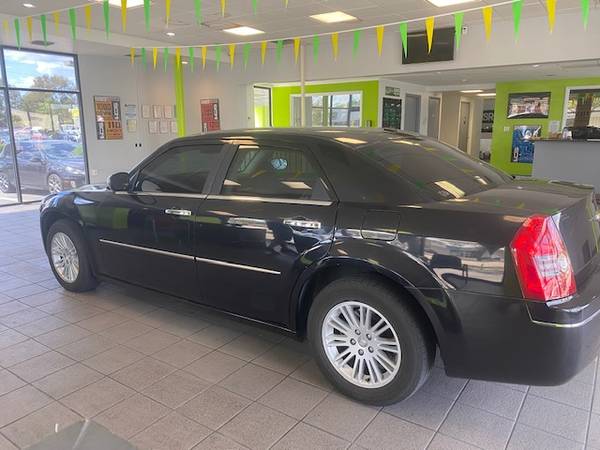 2010 Chrysler 300 - - by dealer - vehicle automotive for sale in Fort Myers, FL – photo 4