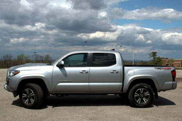 2018 Toyota Tacoma DOUBLE CAB - - by dealer - vehicle for sale in Holtwood, PA – photo 6