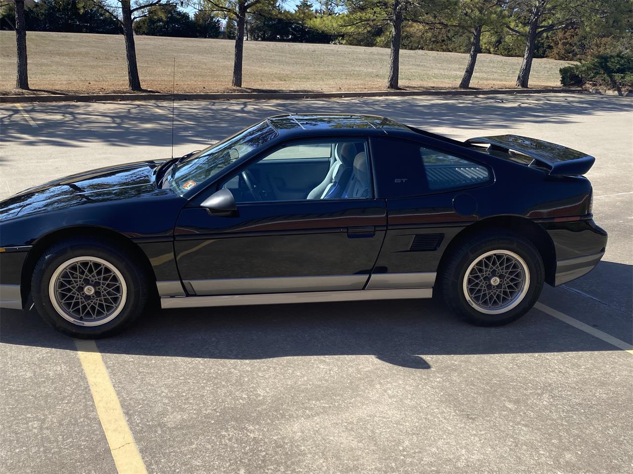 1986 Pontiac Fiero for sale in Shawnee, OK – photo 2