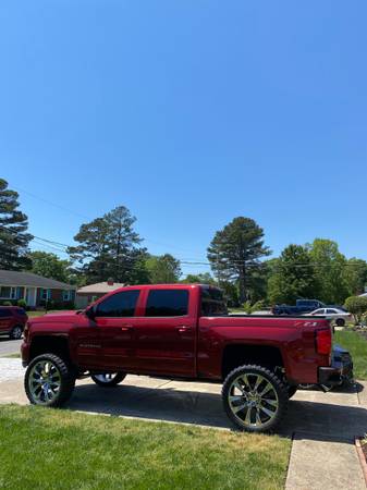 2018 Chevy Silverado 1500 for sale in Suffolk, VA – photo 4