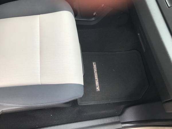 2009 Dodge Journey SXT only 59 k like new. 3 row seats - cars &... for sale in Old Lyme, NY – photo 18